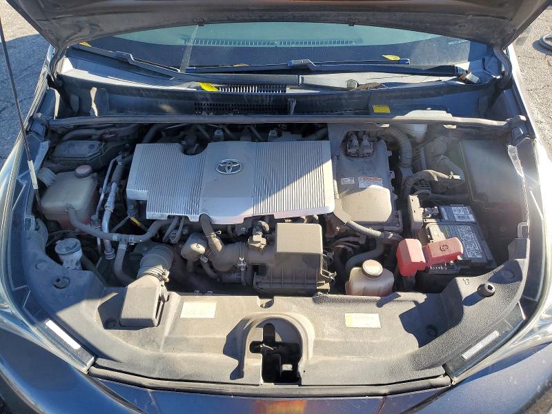 Фото 11 - TOYOTA PRIUS