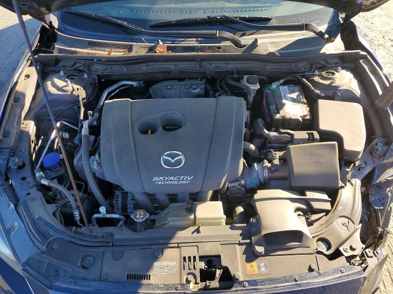 Фото 11 - MAZDA 3