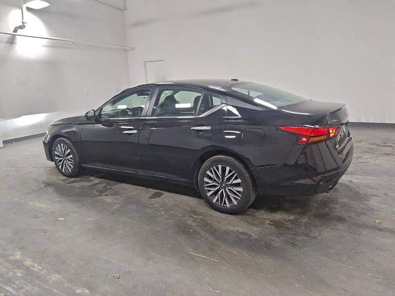 Фото 2 - NISSAN ALTIMA