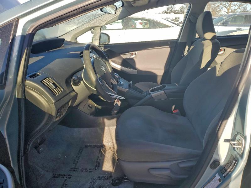 Фото 7 - TOYOTA PRIUS