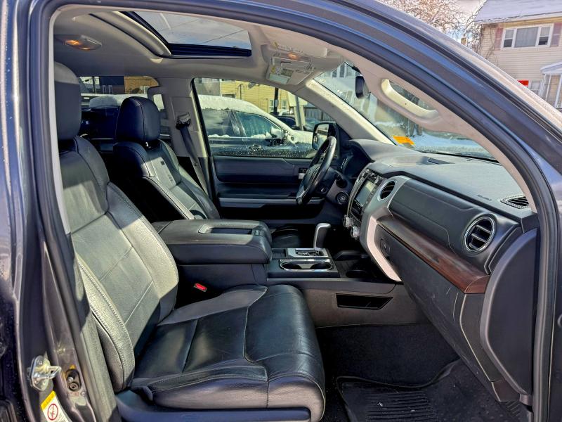 Фото 9 - TOYOTA TUNDRA