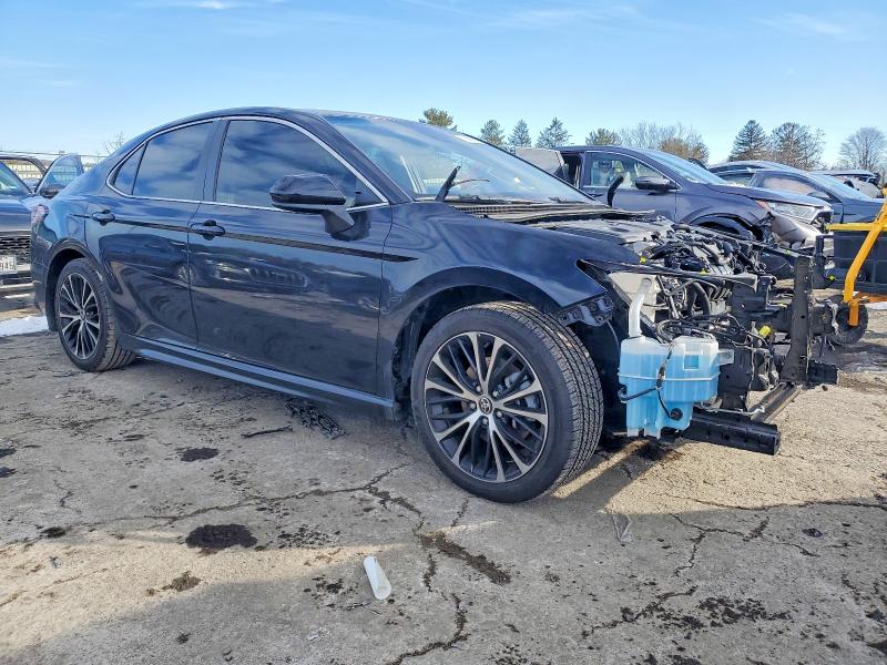 Фото 4 - TOYOTA CAMRY