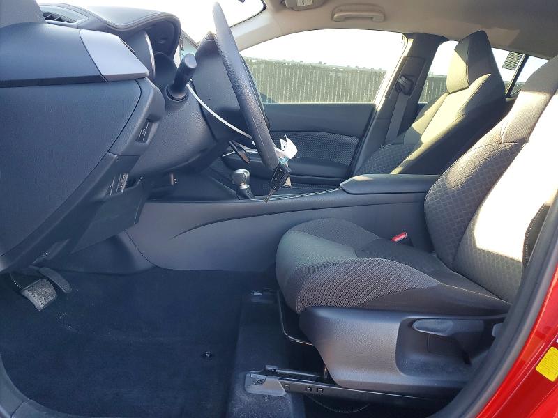 Фото 7 - TOYOTA C-HR