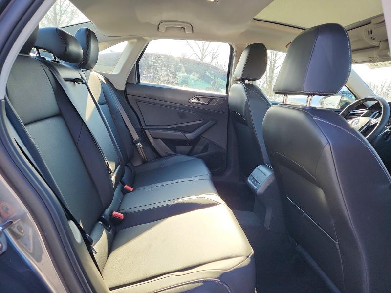 Фото 10 - VOLKSWAGEN JETTA