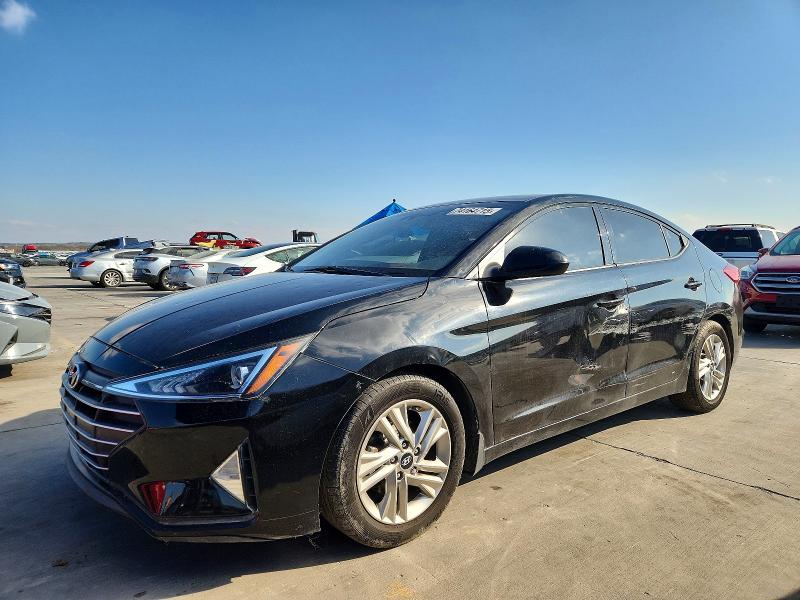 Фото 1 - HYUNDAI ELANTRA