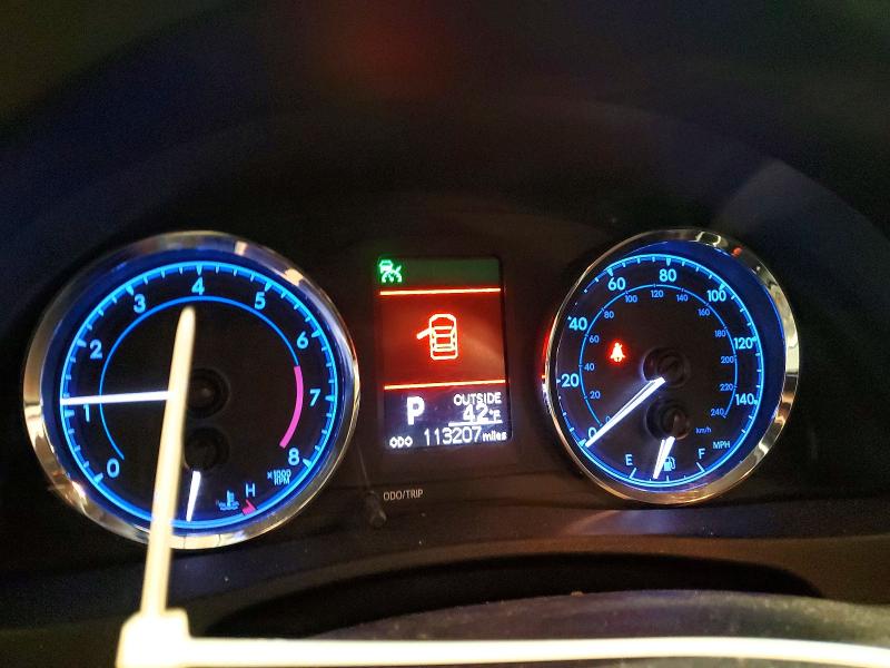 Фото 9 - TOYOTA COROLLA