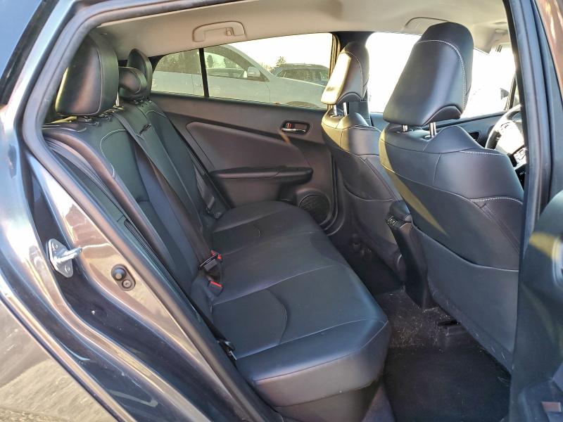 Фото 10 - TOYOTA PRIUS