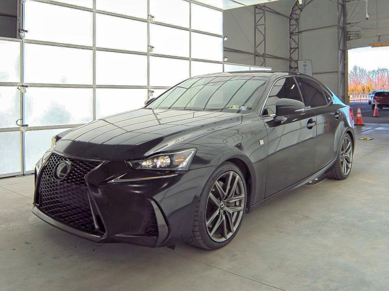 Фото 1 - LEXUS IS