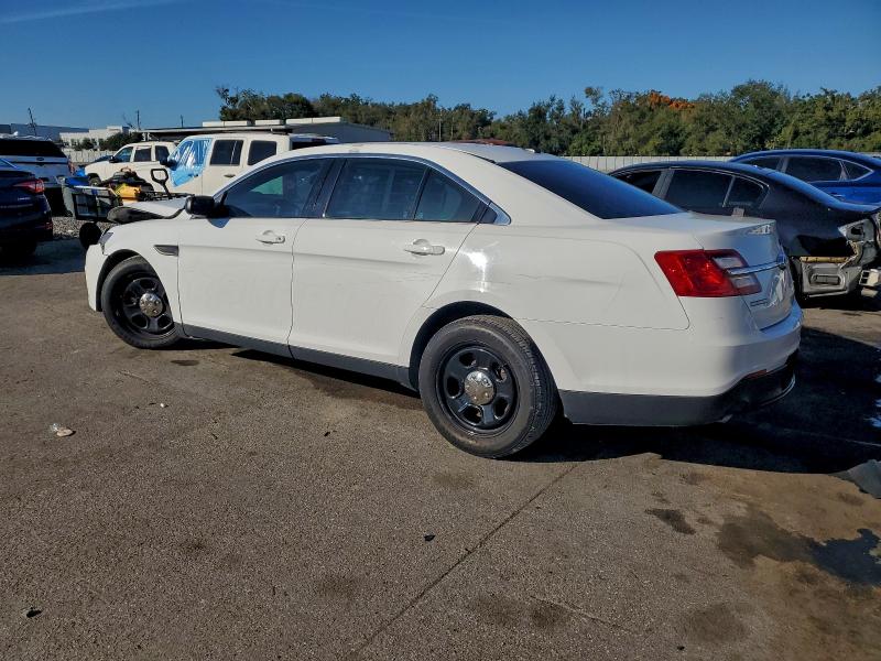 FORD TAURUS 2018 VIN 1FAHP2MK5JG133647