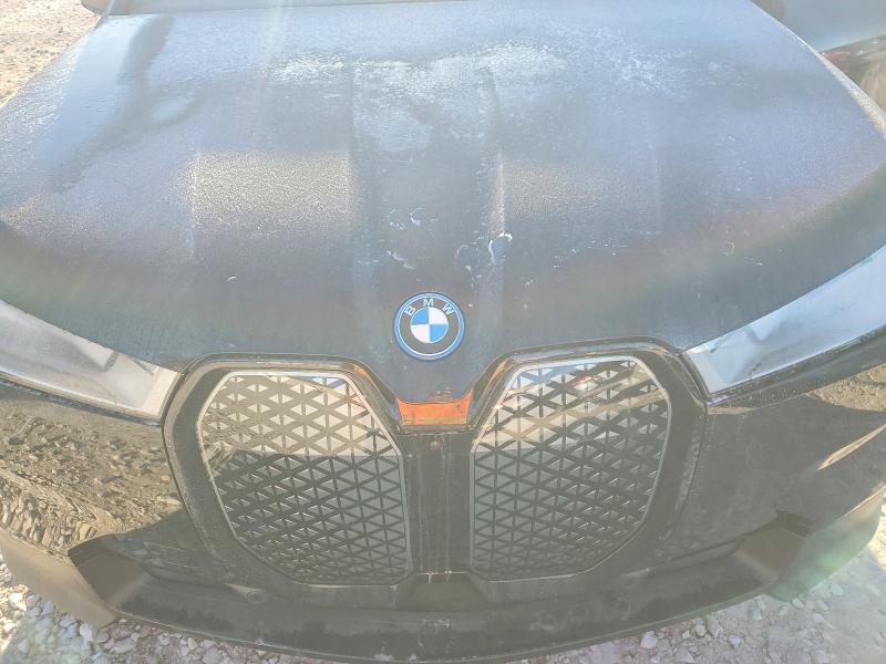 Фото 12 - BMW IX XDRIVE5