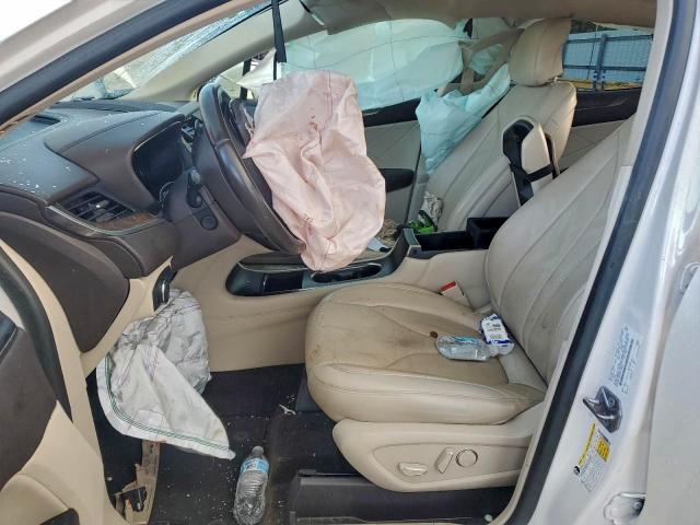 Фото 7 - LINCOLN MKC