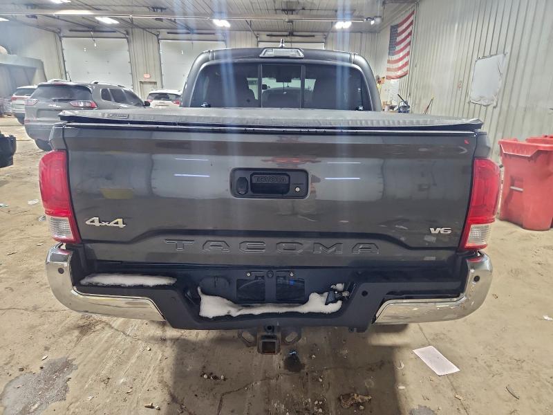 Фото 6 - TOYOTA TACOMA