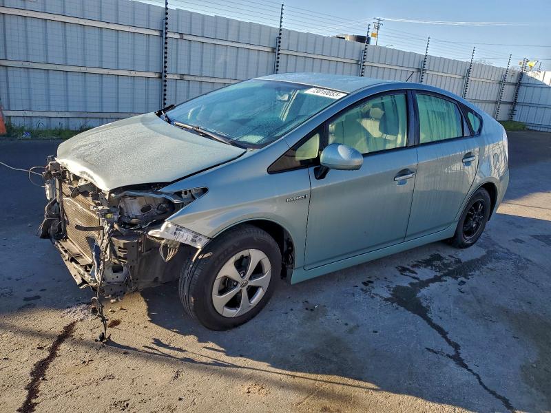 Фото 1 - TOYOTA PRIUS