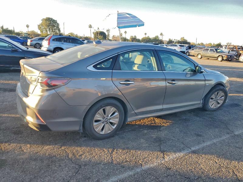 Фото 3 - HYUNDAI SONATA