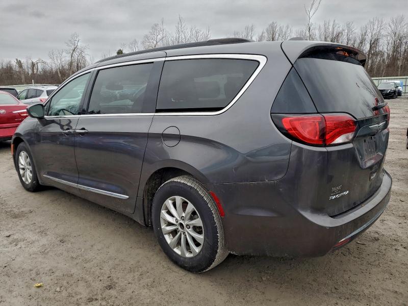 Фото 2 - CHRYSLER PACIFICA