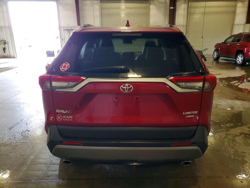 Фото 6 - TOYOTA RAV4