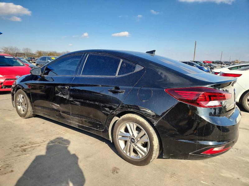 Фото 2 - HYUNDAI ELANTRA