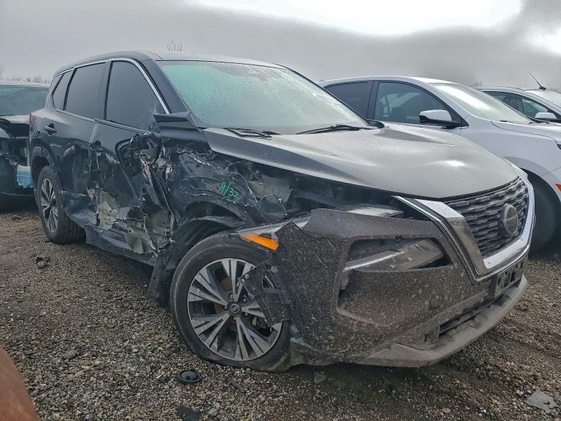 Фото 4 - NISSAN ROGUE