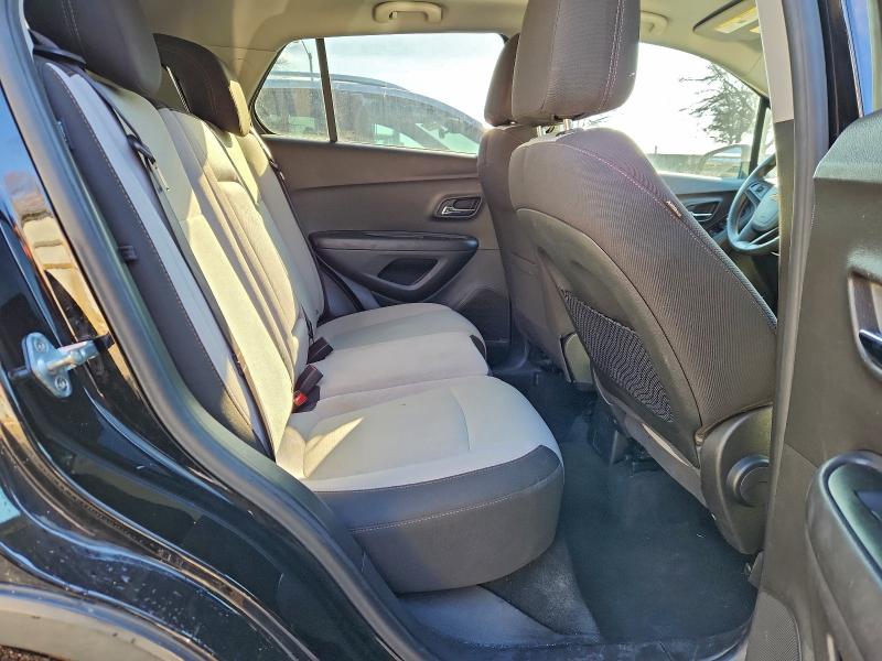 Фото 10 - CHEVROLET TRAX