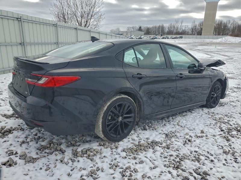 Фото 3 - TOYOTA CAMRY