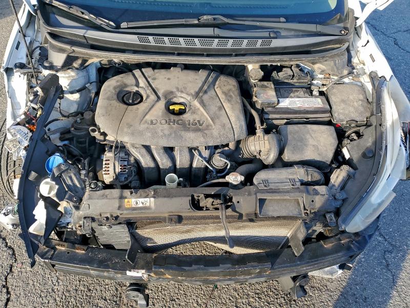 Фото 11 - HYUNDAI ELANTRA