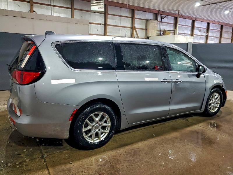 Фото 3 - CHRYSLER MINIVAN