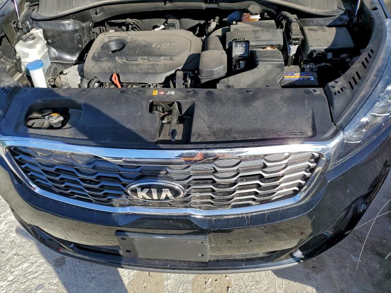 Фото 12 - KIA SORENTO