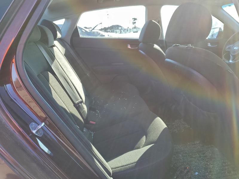 Фото 10 - KIA OPTIMA