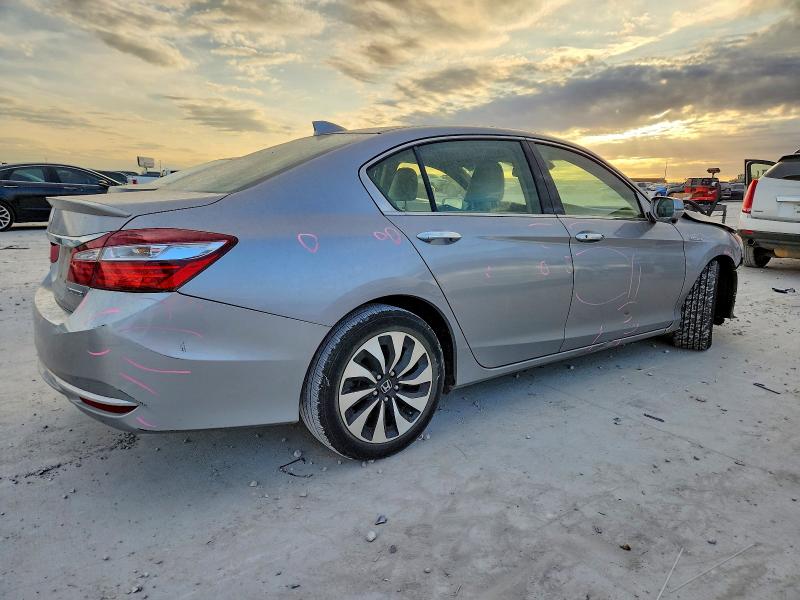 Фото 3 - HONDA ACCORD