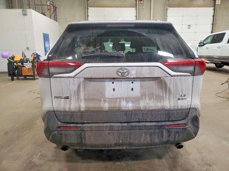 Фото 6 - TOYOTA RAV4