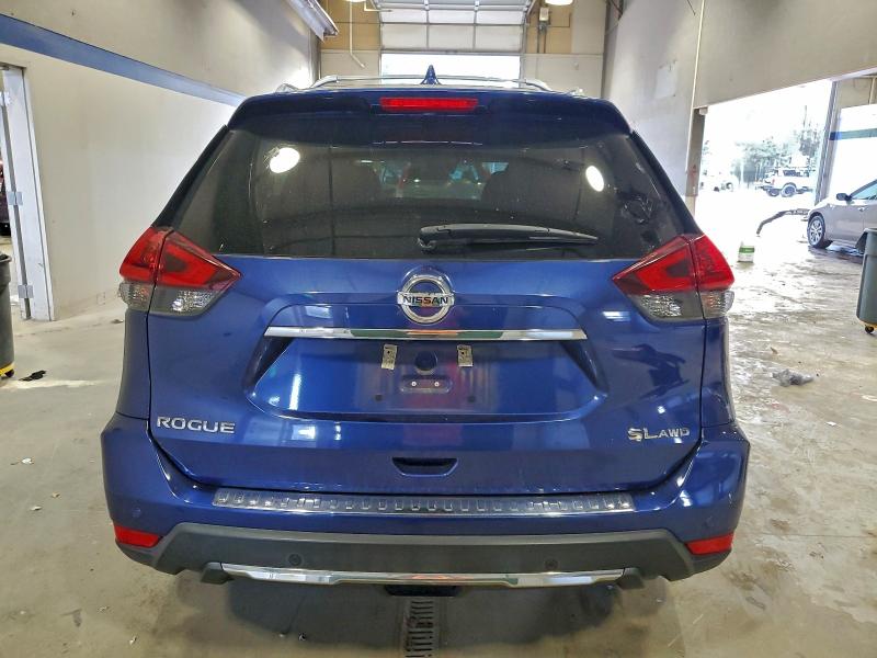 Фото 6 - NISSAN ROGUE