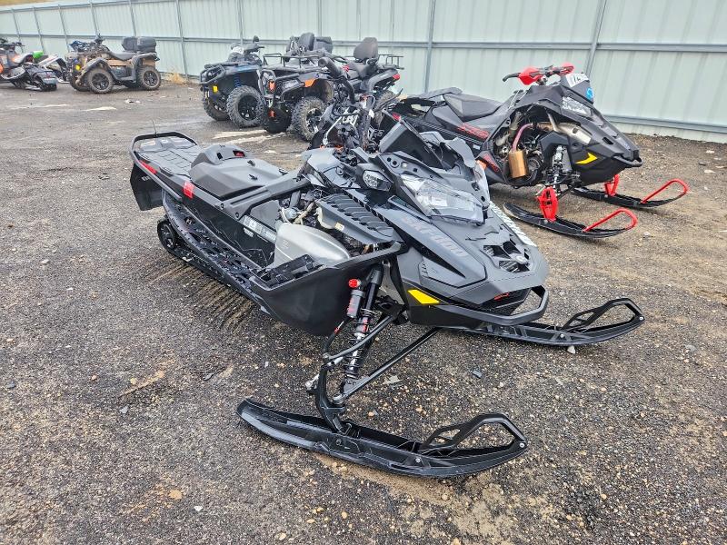 2023 SKI-DOO SNOWMOBILE