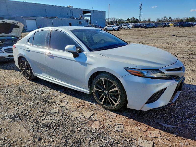 Фото 4 - TOYOTA CAMRY