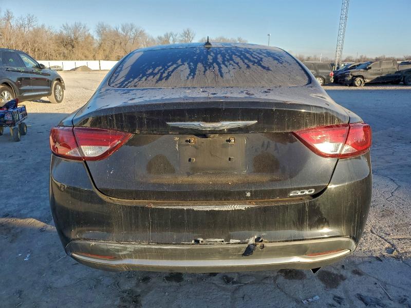 Фото 6 - CHRYSLER 200