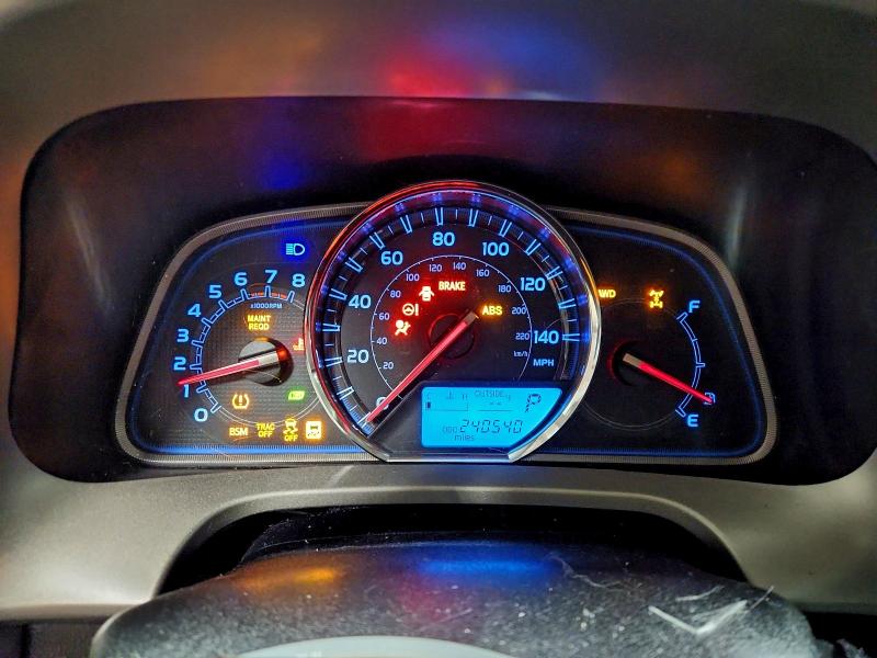 Фото 9 - TOYOTA RAV4