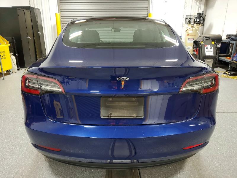 Фото 6 - TESLA MODEL 3