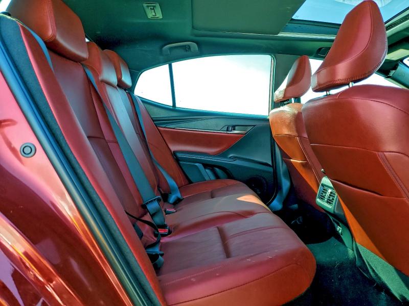 Фото 10 - TOYOTA CAMRY