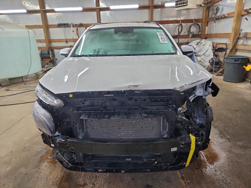 Фото 5 - HYUNDAI KONA