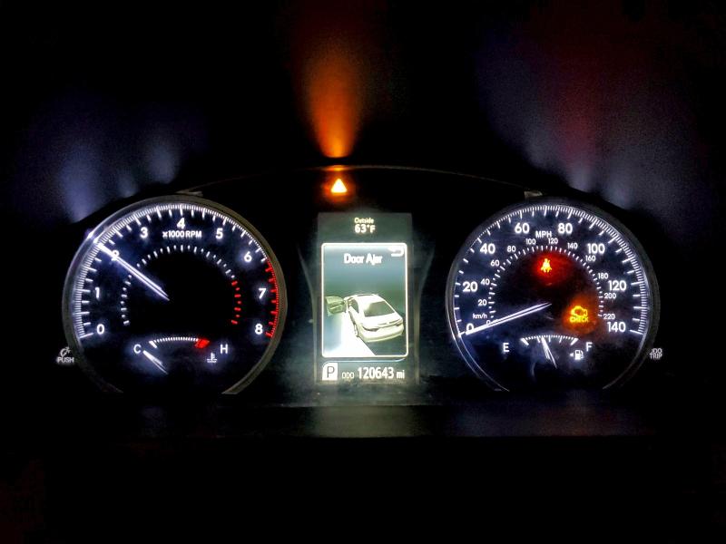 Фото 9 - TOYOTA CAMRY