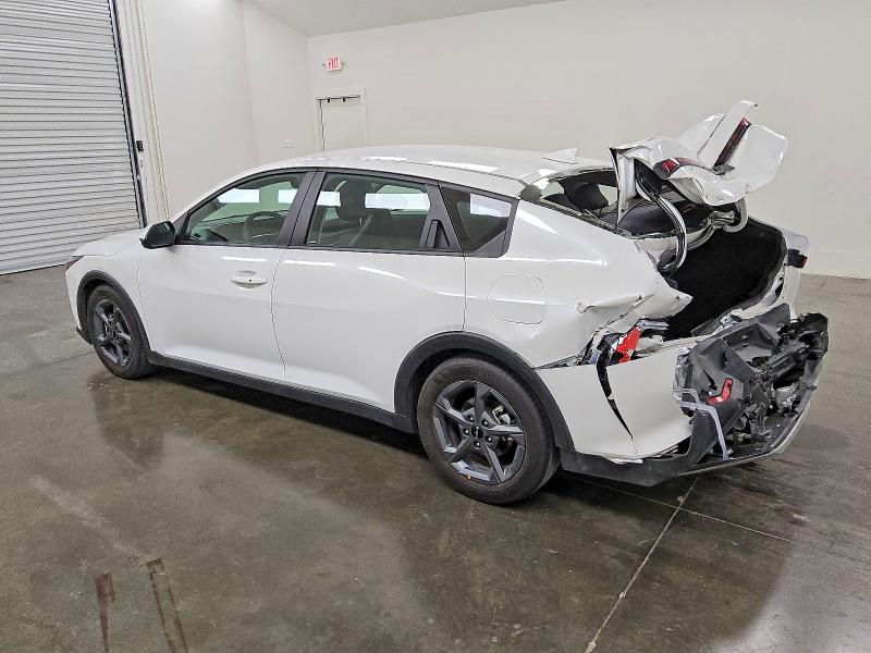 Фото 2 - KIA K4 LX