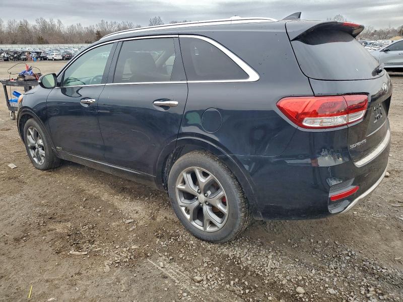 Фото 2 - KIA SORENTO