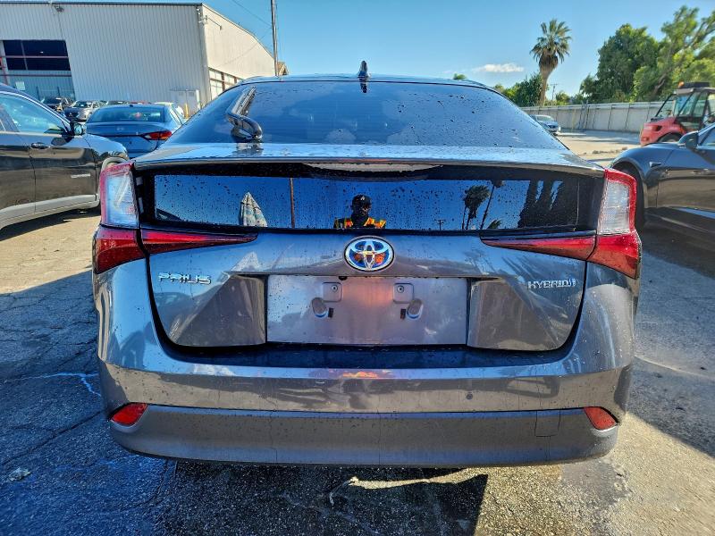 Фото 6 - TOYOTA PRIUS