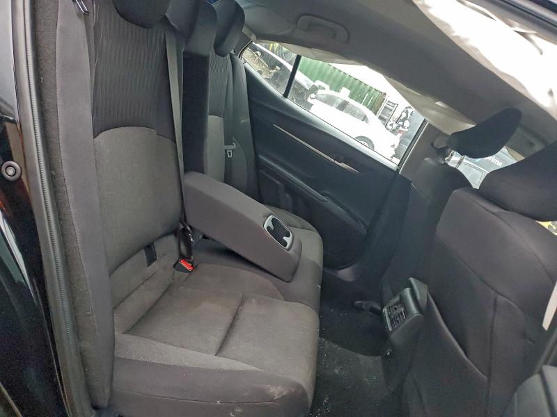 Фото 10 - TOYOTA CAMRY