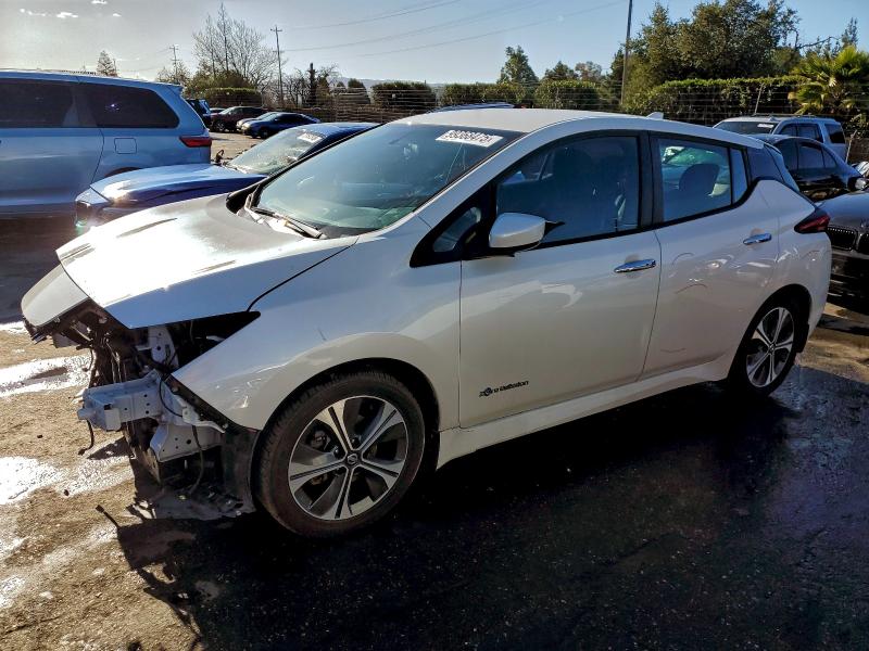 Фото 1 - NISSAN LEAF
