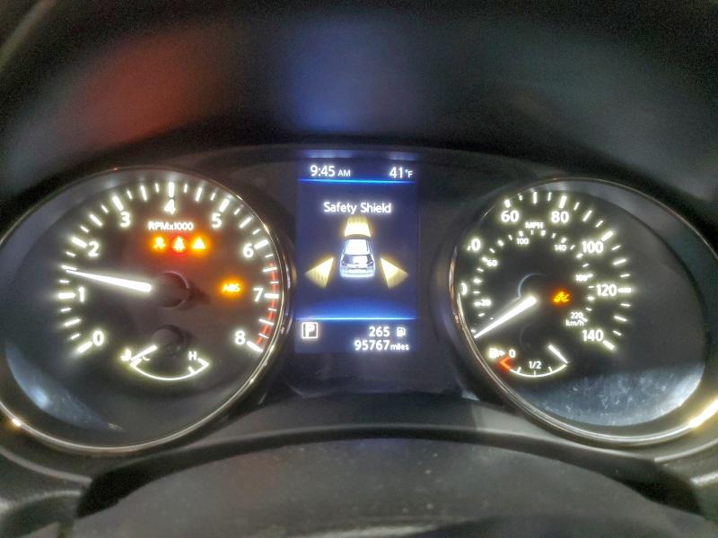 Фото 9 - NISSAN ROGUE