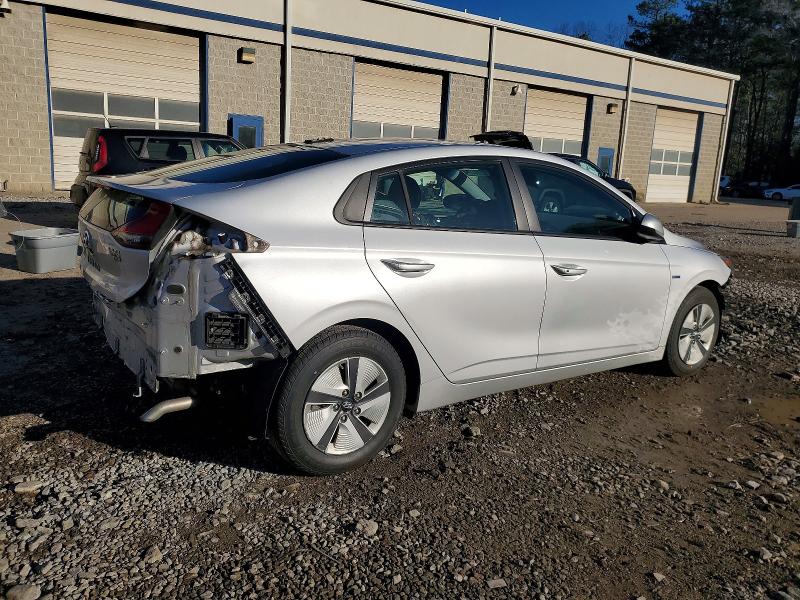 Фото 3 - HYUNDAI IONIQ