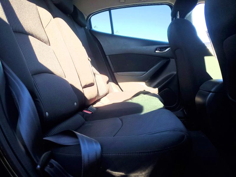 Фото 11 - MAZDA 3