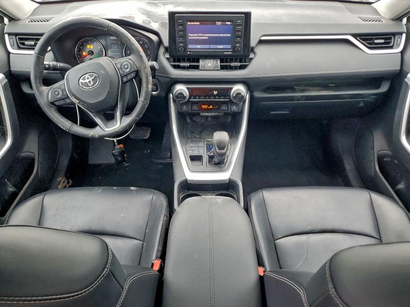 Фото 8 - TOYOTA RAV4