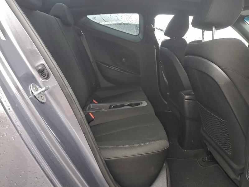 Фото 10 - HYUNDAI VELOSTER