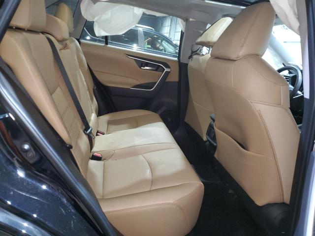 Фото 11 - TOYOTA RAV4